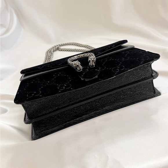 GUCCI Velvet Dionysus Shoulder Bag - Picture 5 of 7